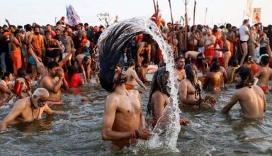 सुविधाओं को लेकर साधुओं ने मेला अधिकारी पर किया हमला ,आंख में आई चोट…
