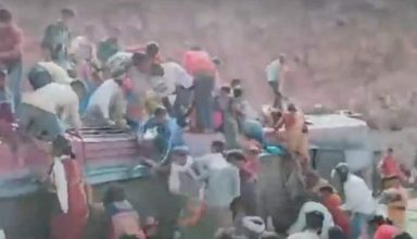 मध्य प्रदेश के टीकमगढ़ में बड़ा सड़क हादसा, प्रवासी मजदूरों को लेकर जा रही बस पलटी, दो की मौत