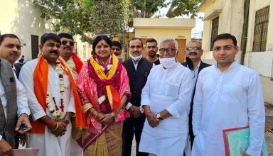 10 घंटे लगातार लोगों की सेवा करती है बबीता चौहान, अब पंचायत चुनाव के लिए भरा पर्चा