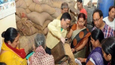 UP में योगी सरकार ने राशन कार्ड धारकों को मुफ्त राशन देने का किया ऐलान, इस दिन से मुफ्त में मिलेगा चालव और गेंहू
