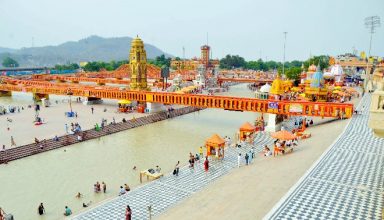 उत्तराखंड : कोरोना की बेकाबू गति को देखकर देहरादून समेत इन जिलों में लगा 10 मई तक कर्फ्यू, खुलेंगी दुकानें लेकिन…