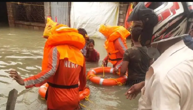 चक्रवात यास के तबाही में देवदूत बनी NDRF की टीम, मलबे में दबे 6 माह के बच्चे को बचाया