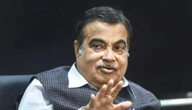 नितिन गडकरी ने वैक्सीन प्रोडक्शन बढ़ाने का दिया आइडिया तो बढ़ा विवाद, दी सफाई