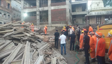 बड़ा हादसा: काशी विश्वनाथ कॉरिडोर में जर्जर मकान गिरा, दो मजदूरों की मौत, 7 घायल