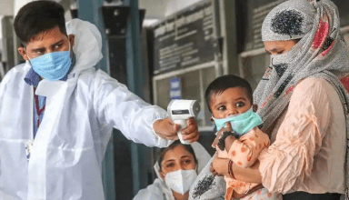 आगरा जिले में धीरे-धीरे फिर बढ़ रहा कोरोना संक्रमण, तेजी से हो रहा वैक्सीनेशन, बचाव की जरुरत