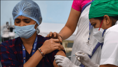 UP में ‘पिंक बूथ’ की हुई शुरुआत, सिर्फ महिलाओं और युवतियों को ही लगेगी वैक्सीन, कर्मचारी भी महिलाएं ही होंगी