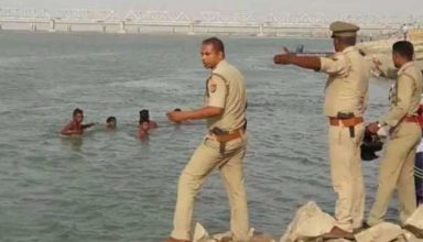अयोध्या : सरयू नदी में स्नान करते वक्त एक ही परिवार के 12 लोग डूबे, 6 सुरक्षित, 6 अभी भी लापता, रेस्क्यू ऑपरेशन जारी