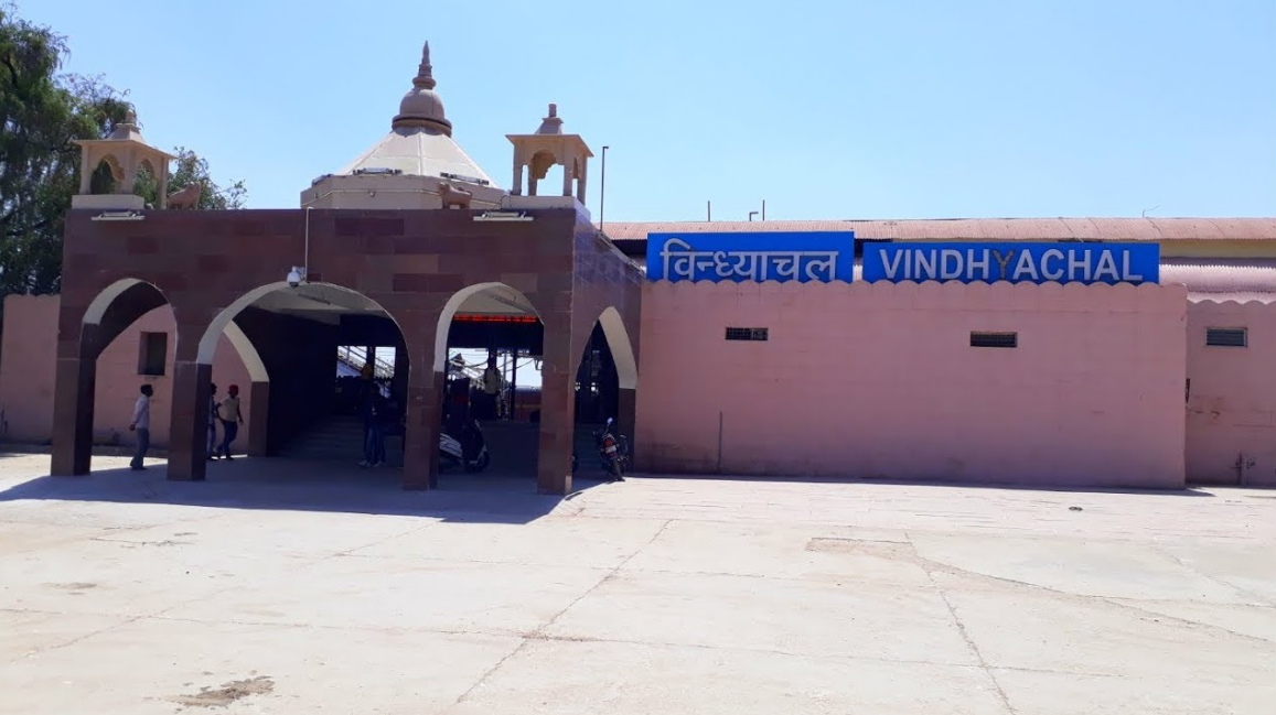 भारतीय रेलवे अगले साल तक UP के 152 रेलवे स्टेशनों को बनाएगी आदर्श स्टेशन, रेल मंत्री ने लोकसभा में दी ये खास जानकारी