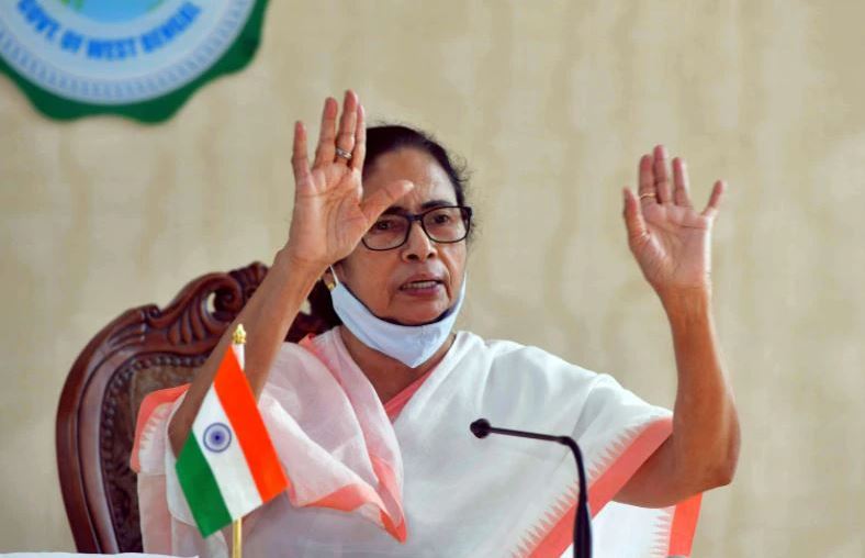 पेगासस जासूसी कांड के लिए ममता ने किया आयोग का गठन, कराएगी मामले की जांच