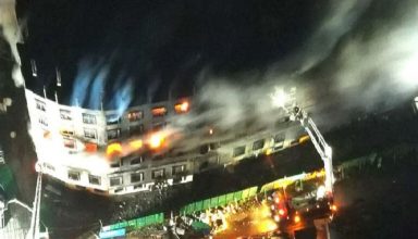बांग्लादेश : फैक्ट्री में लगी भीषण आग, अब तक 52 लोगों की मौत, शवों को पहचानना मुश्किल