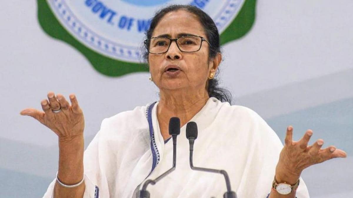 दिल्ली दौरे पर आई ममता ने किया केंद्र सरकार पर बड़ा हमला, कहा- हमने ‘अच्छे दिन’ बहुत देख लिए, अब हम ‘सच्चे दिन’ देखना चाहते हैं