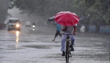 मॉनसून ने खत्म किया दिल्ली-NCR के लोगों का इंतजार, कुछ इलाकों में हो रही जमकर बारिश, तस्वीरें आयी सामने