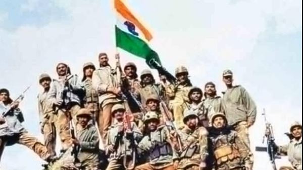 कारगिल विजय दिवस की 22 वीं वर्षगांठ पर पीएम मोदी ने किया शहीदों को याद, रक्षा मंत्री और गृह मंत्री ने भी दी श्रद्धांजलि