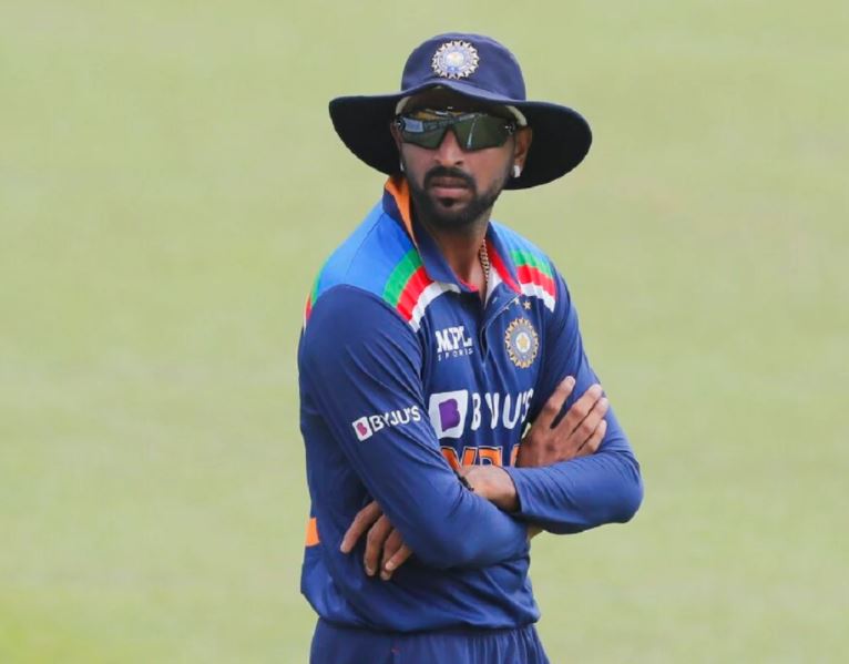 SL vs IND: भारतीय टीम के ऑलराउंडर क्रुणाल पांड्या कोरोना संक्रमित, स्थगित हुआ दूसरा टी20 मैच, जानिए कब खेला जायेगा