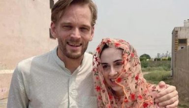 मशहूर यूट्यूबर कार्ल रॉक का सरकार पर बड़ा आरोप, कहा- पत्नी और परिवार से कर दिया अलग, लगा एक साल का प्रतिबंध