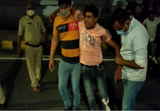 यूपी में जारी है योगी सरकार की जीरो टॉलरेंस की नीति, नोएडा में मुठभेड़ के दौरान दो बदमाश घायल