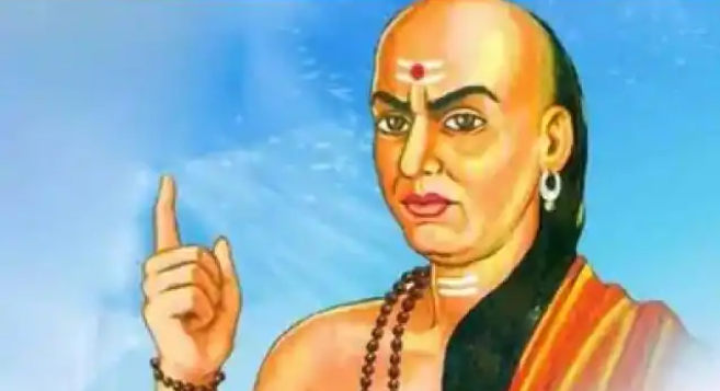 आचार्य चाणक्य ने बताया है ऐसे लोगों पर ही होती है मां लक्ष्मी की कृपा, जानें क्या बाताया है आचार्य ने