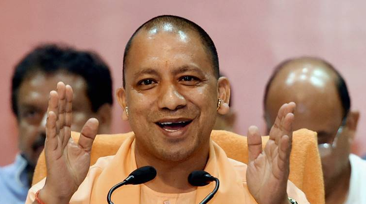 UP में लोगो को मिली बड़ी राहत, कोरोना कर्फ्यू अब सिर्फ रविवार को, CM योगी के निर्देश के बाद जारी की गई गाइडलाइन