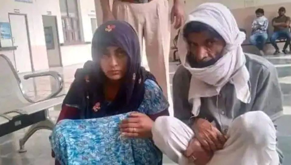 67 साल के बुजुर्ग पर आया 19 साल की लड़की का दिल, फिर ऐसे रचाई शादी, की सुरक्षा की मांग