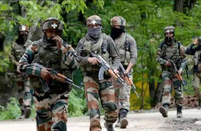 जम्मू-कश्मीर : अवंतीपोरा में सुरक्षाबलों और आतंकियों के बीच जारी मुठभेड़ में तीन आतंकी ढेर, सर्च ऑपरेशन जारी