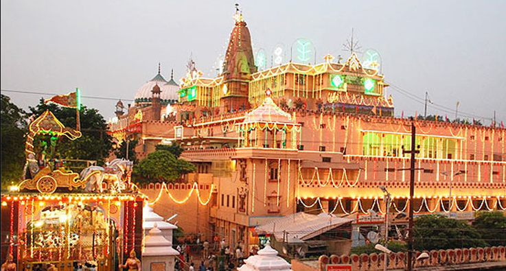 श्रीकृष्ण जन्माष्टमीं मनाने मथुरा आयेंगे CM योगी, दूल्हन की तरह सजी नगरी