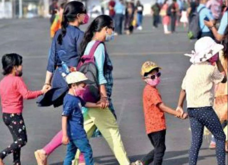 देश में लगातार कम होते कोरोना मामलों के बीच मुंबई ने बढ़ाई चिंता, 22 बच्चे कोरोना पॉजिटिव, चार 12 साल से कम