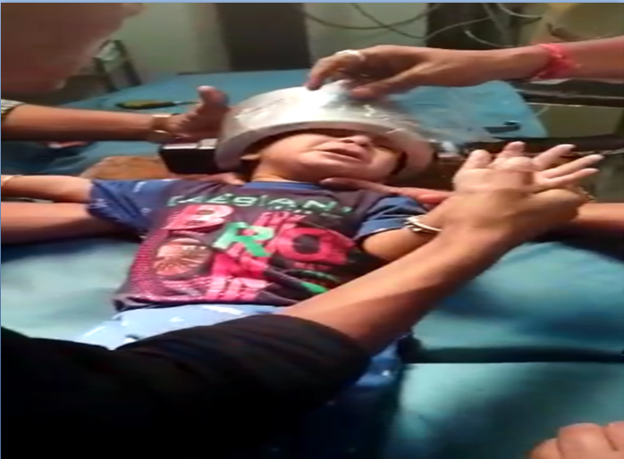 प्रेशर कुकर में फंसा मासूम का सिर, कड़ी मशक्कत के बाद SM चैरिटेबल के डॉक्टरों ने बचाई जान