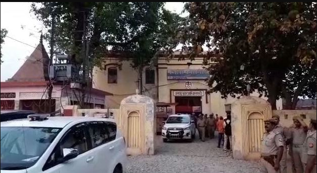 जेलों में कैदियों से मुलाकात कर सकेंगे परिजन, कोरोना महामारी से लगी थी रोक