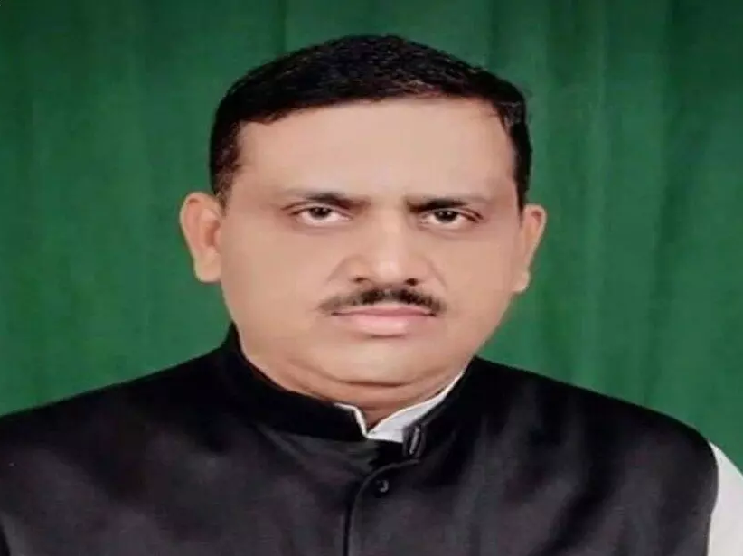 सपा विधायक पर FIR दर्ज, ‘NHAI’ के अफसर को थप्पड़ मारने पर एक लाख रुपये देने का किया था ऐलान