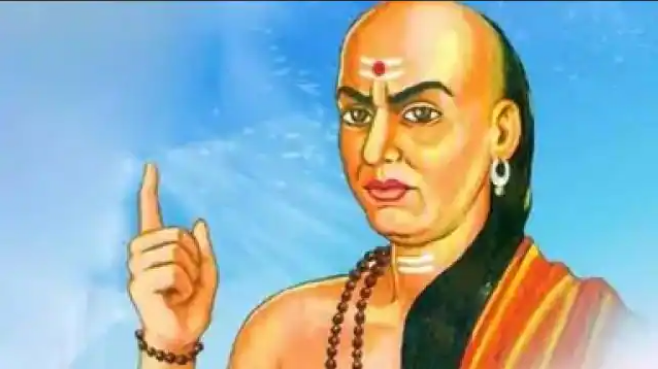 शत्रुओं को परास्त करने में मदद करती हैं ये चीजें, आप भी जान लीजिए आचार्य चाणक्य की ये बातें