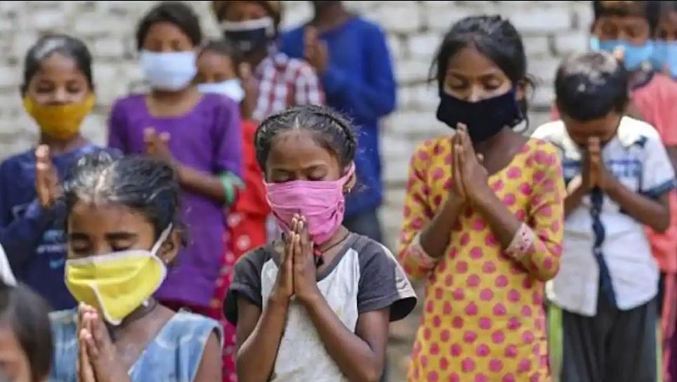 कोरोना से अनाथ हुए बच्चों को लेकर मोदी सरकार का बड़ा ऐलान, दिया जाएगा 5 लाख का बीमा