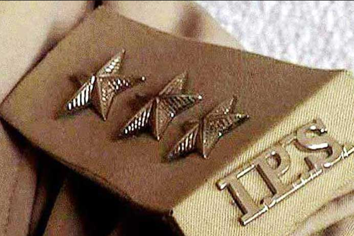 यूपी में बड़े पैमाने पर हुआ प्रशासनिक फेरबदल, गोरखुपर, बलिया के साथ अन्य जिलों के 14 IPS अफसरों का तबादला