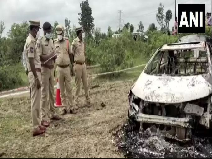 तेलंगाना में पूर्व बीजेपी नेता की जलाकर हत्या, कार की डिग्गी में डालकर लगाया आग, दर्दनाक मौत
