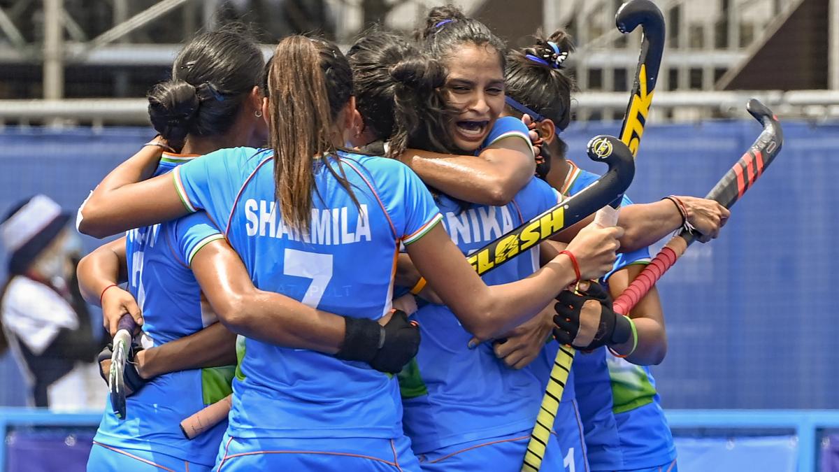 Tokyo Olympics: क्वार्टर फाइनल में शानदार प्रदर्शन करते हुए भारतीय महिला हॉकी टीम ने रचा इतिहास, ऑस्ट्रलिया पर दर्ज की ऐतिहासिक जीत