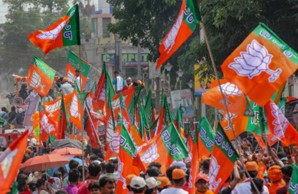 BJP अगले एक महीने तक करेगी कई बड़े कार्यक्रम, योगी सरकार का काम गिनाने के लिए 19 को लगेगा चौपाल