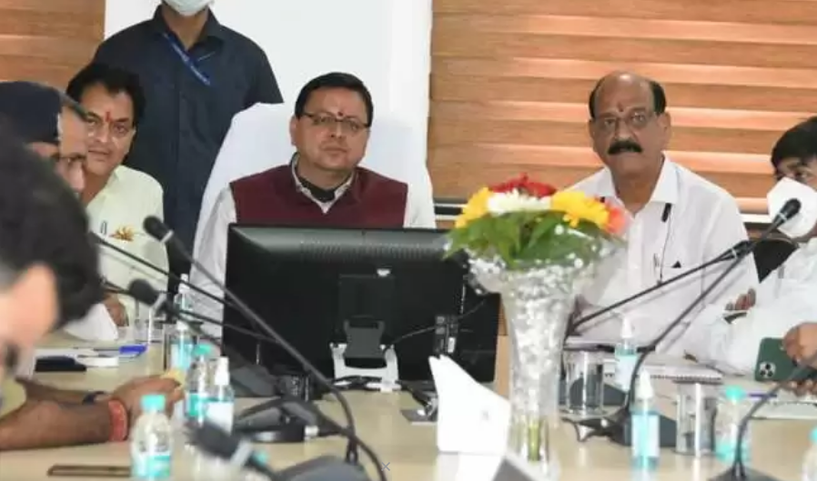 Uttarakhand: विकास कार्यों का अचानक निरीक्षण करने ऋषिकेश पहुंचे CM धामी, दिए ये निर्देश