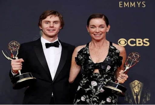 Emmy Awards 2021: 73 वें एमी अवार्ड्स 2021 का हुआ ऐलान, जानिए किसे मिला कौन सा पुरस्कार