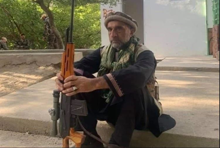 अफगानिस्तान में तालिबान के खिलाफ लड़ाई लड़ रहे अमरुल्लाह सालेह के बड़े भाई की तालिबना ने की हत्या, उतारा मौत के घाट
