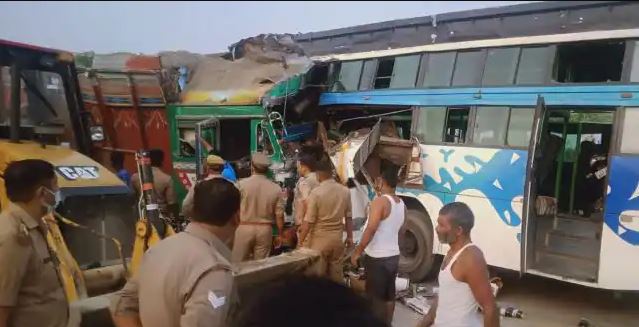 Barabanki Accident: बस और ट्रक की भीषण टक्कर, 11 लोगों की मौत, 50 से अधिक घायल; सीएम योगी ने जताया शोक