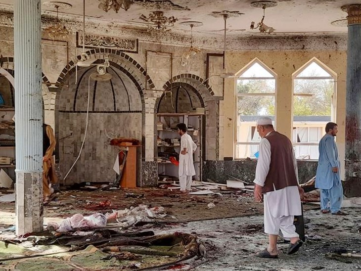 शिया मस्जिद में विस्फोट में अब तक 60 से अधिक लोगों की हो चुकी है मौत, इस संगठन ने ली जिम्मेदारी