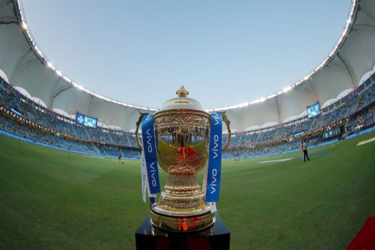 IPL 2022 : महेंद्र सिंह धोनी को सीएसके इतने साल के लिए करेगी रिटेन, रिषभ पंत बने रहेंगे DC के कप्तान!
