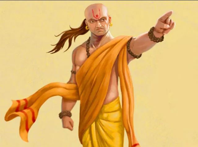 Chanakya Niti: इन 3 तरह के स्वभाव वाले लोगों से हमेशा रहना चाहिए दूर, वरना आ सकती है बड़ी मुसीबत