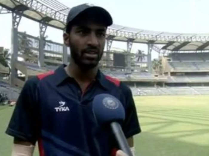 सैयद मुश्ताक अली ट्रॉफी: अक्षय कारनेवर ने किया कमाल, कंजूसी का बनाया नया रिकॉर्ड