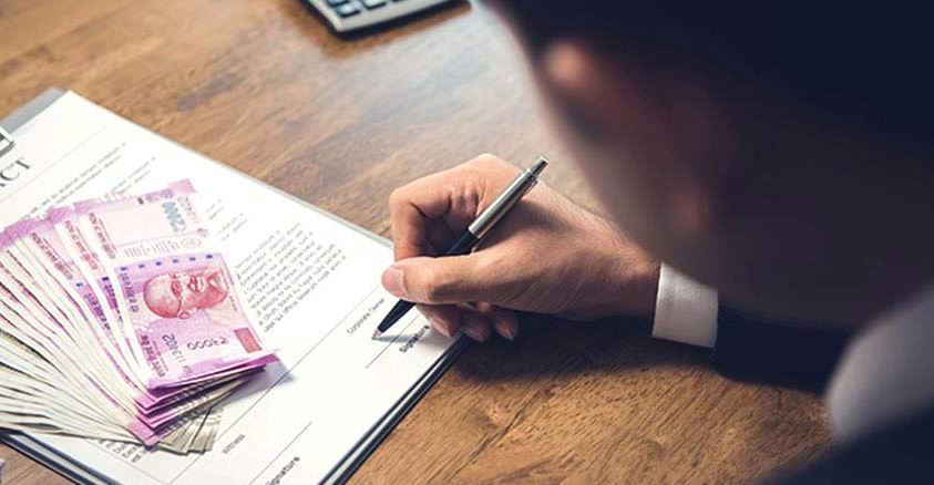 …इस बैंक ने बिना मांगे ही 84000 ग्राहकों को जारी कर दिया Loan, जानिए क्या है पूरा मामला