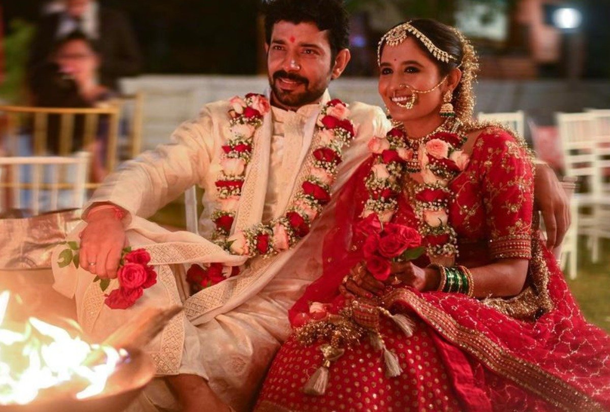 मुक्काबाज एक्टर विनीत कुमार सिंह ने अपनी गर्लफ्रेंड संग रचाई शादी, तस्वीर सोशल मीडिया पर वायरल