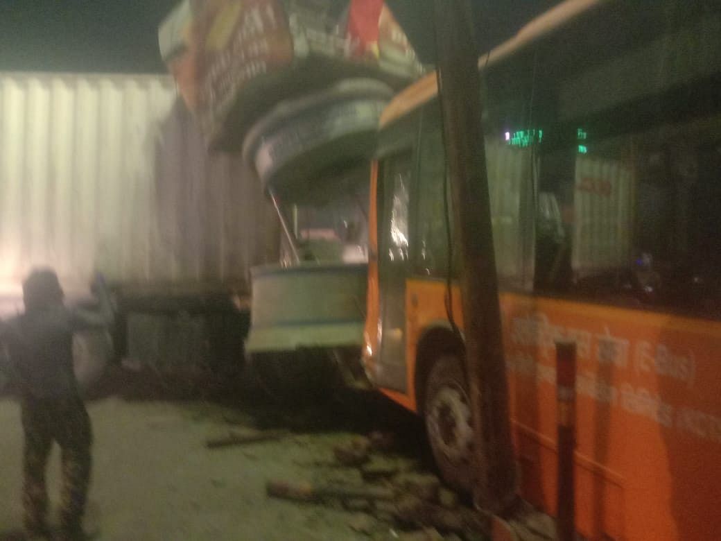 UP: कानपुर में दर्दनाक सड़क हादसा, 6 लोगों की मौत, राष्ट्रपति ने जताया शोक