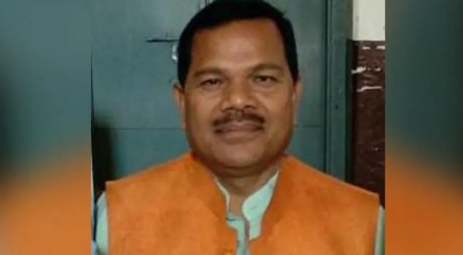 Jharkhand: BJP के पूर्व विधायक गुरुचरण नायक पर नक्सली हमला, दो बॉडीगार्ड लापता