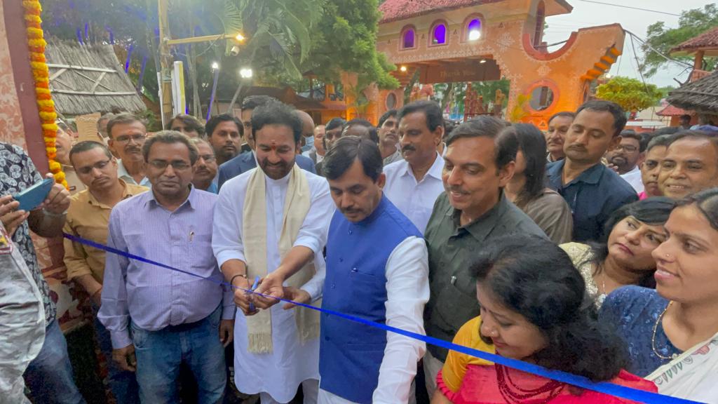 बिहार के उद्योग मंत्री सैयद शाहनवाज हुसैन ने हैदराबाद में किया बिहार क्राफ्ट मेला का शुभारंभ, पढ़ें