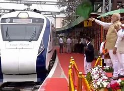 पीएम मोदी ने केरल वासियों की दी करोड़ों का सौगात, देश की पहली वाटर मेट्रो का भी किया उद्घाटन