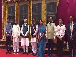 गुवाहाटी में पीएम मोदी ने कई परियोजनाओं का किया शिलान्यास व लोकार्पण,